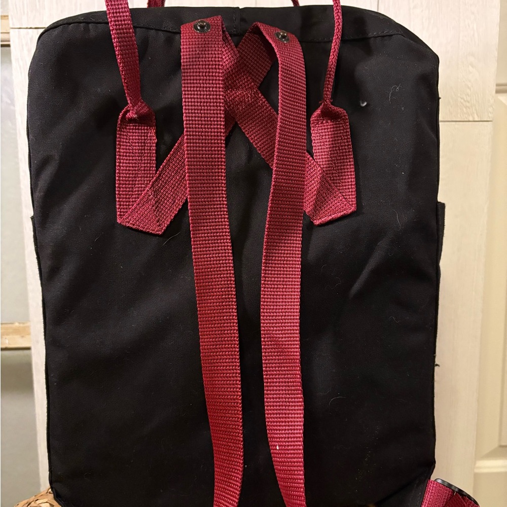 Kånken Black Backpack with Red Accents - Picture 2 of 2
